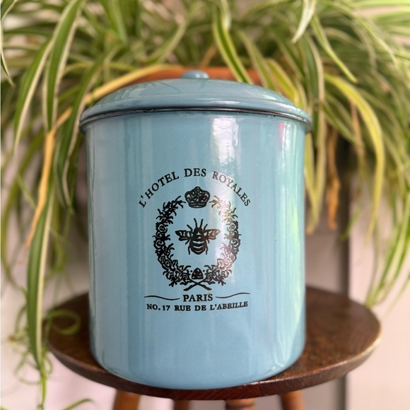 3 Piece set vintage Blue L'Hôtel des Royales Paris Canister